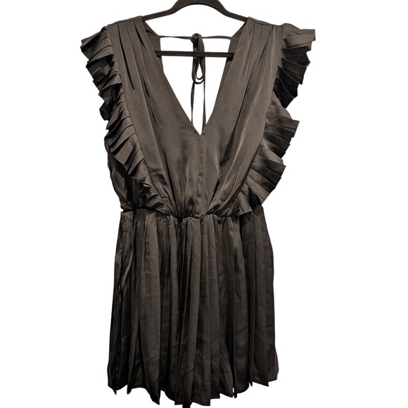 Strut&Bolt Romper Deep V-Neck Pleated Tie‎ Back Party Cocktail Black Size L 0194 - Picture 1 of 4